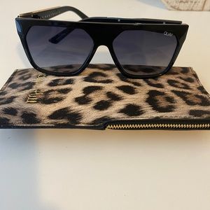 Quay Jaclyn Hill Very Busy